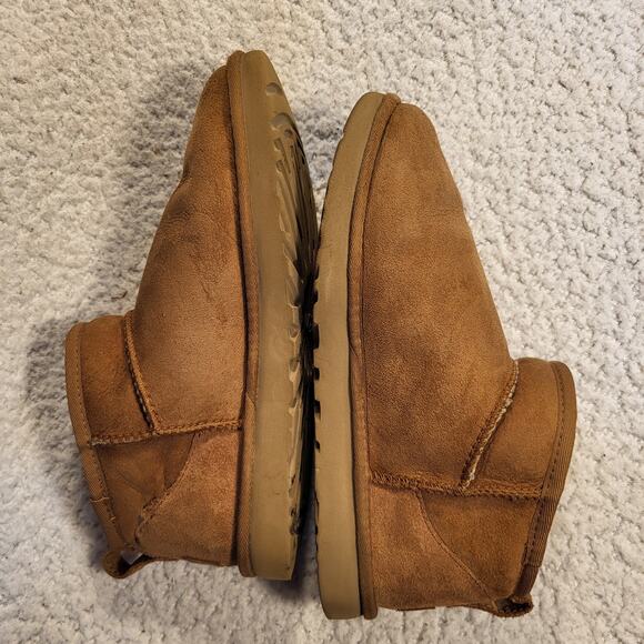 UGG Women's Classic Ultra Mini Chestnut size womens bootie size 8 - Picture 2 of 6